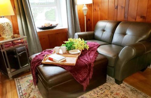Limekiln Apartment | Victorian Apt at SanctuaryoftheSwan dog friendlyhotel alternative farm stay