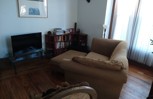 Midtown House | Victorian Cottage in Midtown Detroitn3 Bedrooms, 1 1/2 baths, Sleeps 5