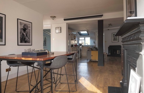 Bloomsbury Apartment | Victorian loft apartment on quiet street in Bloomsbury