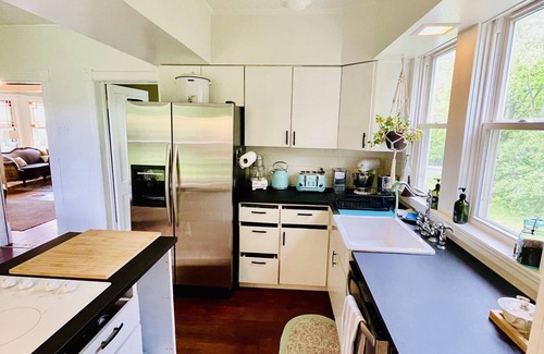 Tannersville House | Victorian Main St Mountain House - walk everywhere+outdoor oasis+vintage flair