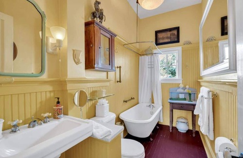 Faubourg Marigny Bed & Breakfast | Victorian Meets Farmhouse | Direct Balcony Access