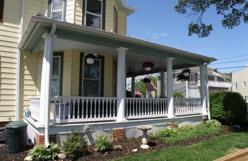 Rock Hall Apartment | Victorian on Main Street, Rock Hall MD. Walk to everything! Sleeps 2-4
