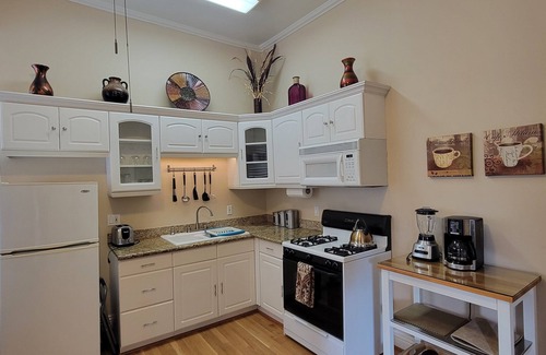 Sherman Heights Condo | Victorian Unit with Loft - Minutes. to DT, Conv Center, Balboa Park, Beach, Zoo