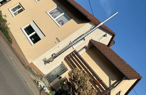 Bad Ueberkingen Apartment | Vidi Apartmens: By the stream