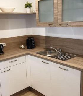 Altenhagen Apartment | Viel Harmonie - Moderne Ferienwohnung nahe Steinhude mit Terrasse