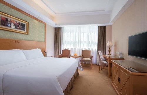 Longhua District Hotel | Vienna International Hotel - Long Hua Wan Zhong Cheng Branch