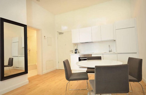 Sachsenhausen Apartment | Vienna Residence Frankfurt, Schweizer Platz #6083