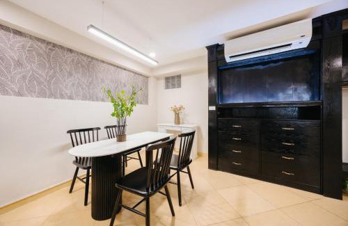 Hang Bai Apartment | VietHOME - 202 The Loft for 4 pax