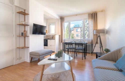 Old Lille Apartment | Vieux Lille: Bright, fully-equipped apartment!