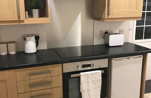 Inverness City Centre Cottage | VIEW COTTAGE, family friendly, with a garden in Inverness