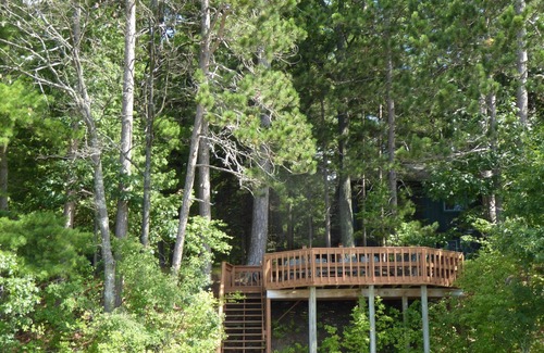 Higgins Lake Cottage | View, private lakefront, deck & dock, quiet forest. Beautiful cottage and lake