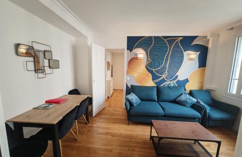 Auteuil Apartment | View sur la Seine