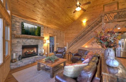 Ridges Over the Lake Villa | View-Topia STUNNING VIEWS - Hot tub - Gameroom