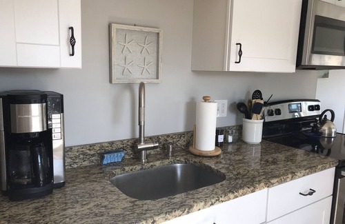 Gloucester Apartment | VIEWS! Annisquam Bridge House at Lobster Cove. June dates discounted.