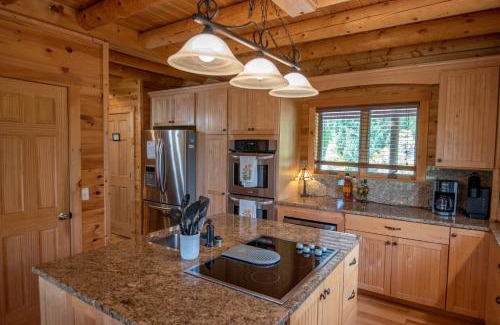 Sparta House | VIEWS, Fire Pit, Dogs Welcome, Fenced Yard! Close to New River Outfitters!