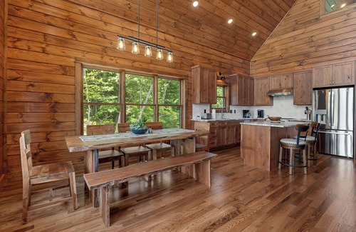 Townsend Cabin | Views for Miles Brand New 3BR 2 and 1/2 Bath, Hot Tub, Pool Table, Outdoor FP