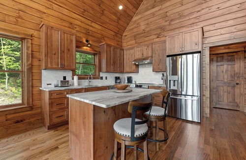 Townsend Cabin | Views for Miles Brand New 3BR 2 and 1/2 Bath, Hot Tub, Pool Table, Outdoor FP