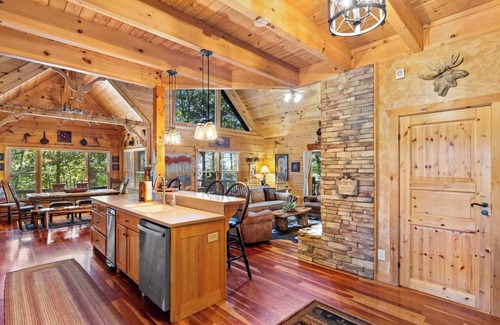 Morganton Cabin | Views for Miles! Outdoor Fireplace~ Hot Tub