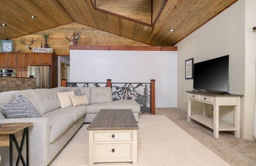 Anaconda House | Views for Miles; Ski Disco