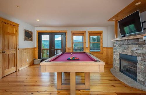 Wolf Laurel House | Views ~ Hot Tub~ 2 Decks~Pool Table~GameRoom~Cabin
