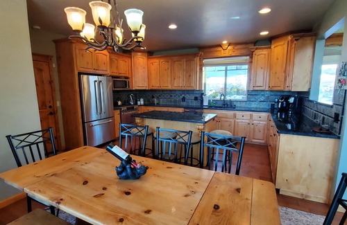 Montgomery Estates House | Views, Hot Tub, Game Room, Close To Casinos, Lake & Skiing