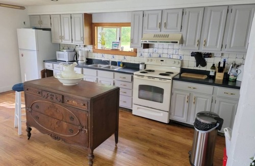 Bath House | Views! Lake front 3-bedroom house with WiFi in charming Bath
