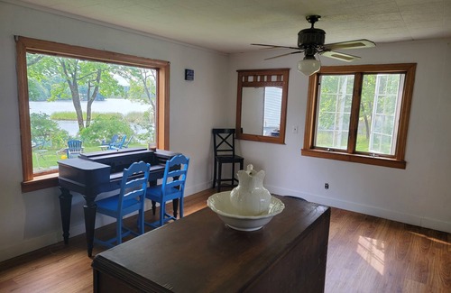 Bath House | Views! Lake front 3-bedroom house with WiFi in charming Bath