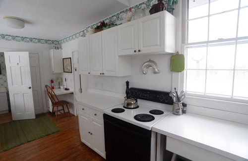 Truro House | Views of Cape Cod Bay Near Corn Hill (2214)