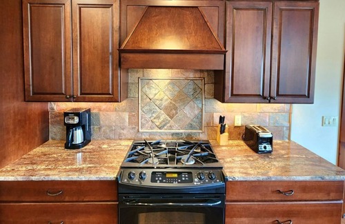 Birchwood Farms House | Views of Lake Michigan-sleeps 6-Birchwood Farms Golf & CC!
