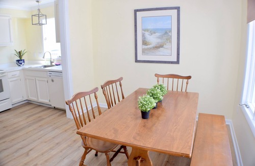 Townsend's Inlet House | Views of the bay! Pristine Townhouse