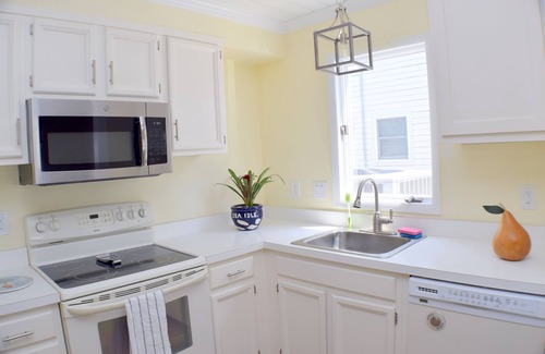 Townsend's Inlet House | Views of the bay! Pristine Townhouse