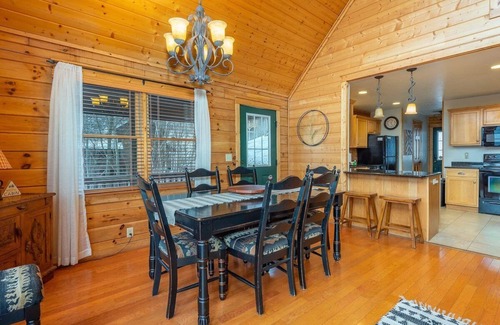 Wolf Laurel Cabin | Views on 2 Decks~Pool Table~Hot Tub~Near Asheville