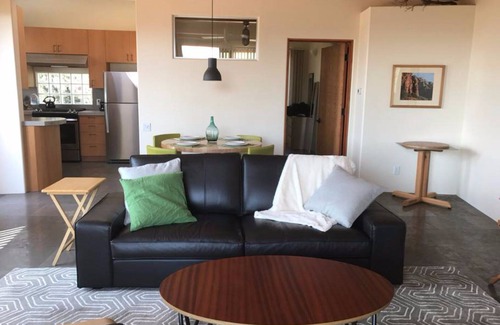 West Sedona House | Views! Red Rock 360 Degree Views! Modern Architecture! Walk to trailheads!