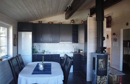 Kungsater House | Viking cottage with lake view and fishing possibilities