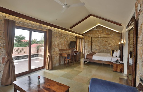 Halol Hotel | Vikrama Heritage Resort Pavagadh
