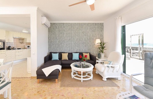 Playa del Ingles Villa | Villa Beachfront del Ingles| Exclusive Accommodation | Breathtaking Views Over.