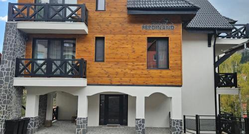 Sinaia Apartment | Vila Ferdinand Camelia Apartament