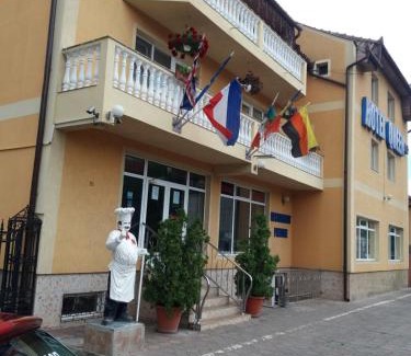 Arad Villa | Vila Queen