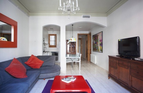 Sant Antoni Apartment | VILADOMAT, large 4bed/2bath with balcony