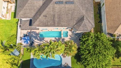Vilano Beach House | Vilano Villa Near Beach w Saltwater Pool Spa Game Room Built-In Grill