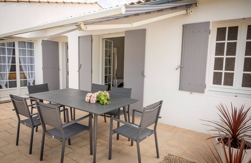 Saint-Martin-de-Re Villa | Villa 1 min from the beach, very close to shops and the heart of the village