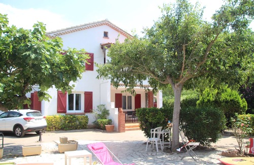 Le Brusc Villa | Villa 100 metres from Port du Brusc, the beach and shops