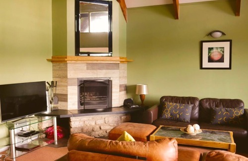 Pittenweem House | Villa 2, 4 Bedrooms, Sleeps 10 with Sauna and Leisure Club Access