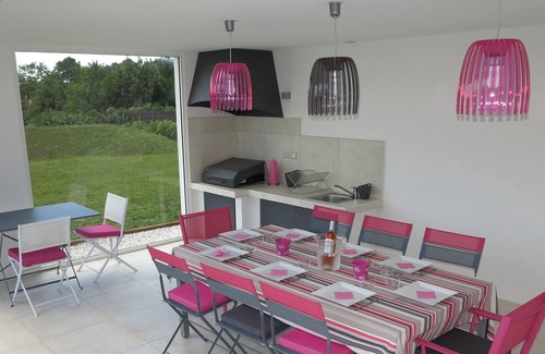 Arcangues Villa | Villa 2 km from Biarritz, 10 people, 5 bedrooms, swimming pool, petanque