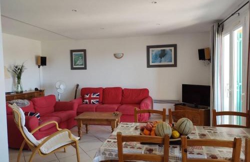 Leucate Villa | Villa 3 chambres avec terrasse, 6 pers, proche plage, Wi-Fi gratuit, quartier agréable - FR-1-81-146