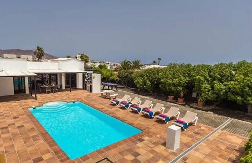 Playa Blanca Villa | Villa 3 dormitorios en Residencial Los Calamares