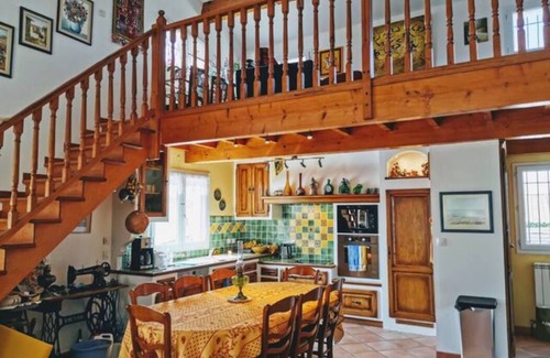 Martigues Villa | Villa 3 min Walk to the Beach With Pool Without Vis-à-vis