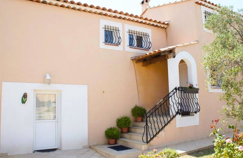 Martigues Villa | Villa 3 min Walk to the Beach With Pool Without Vis-à-vis