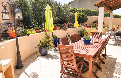 Martigues Villa | Villa 3 min Walk to the Beach With Pool Without Vis-à-vis