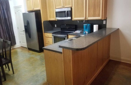 Pine Grove Apartment | Villa 4, spacious townhouse in Tickfaw, LA
